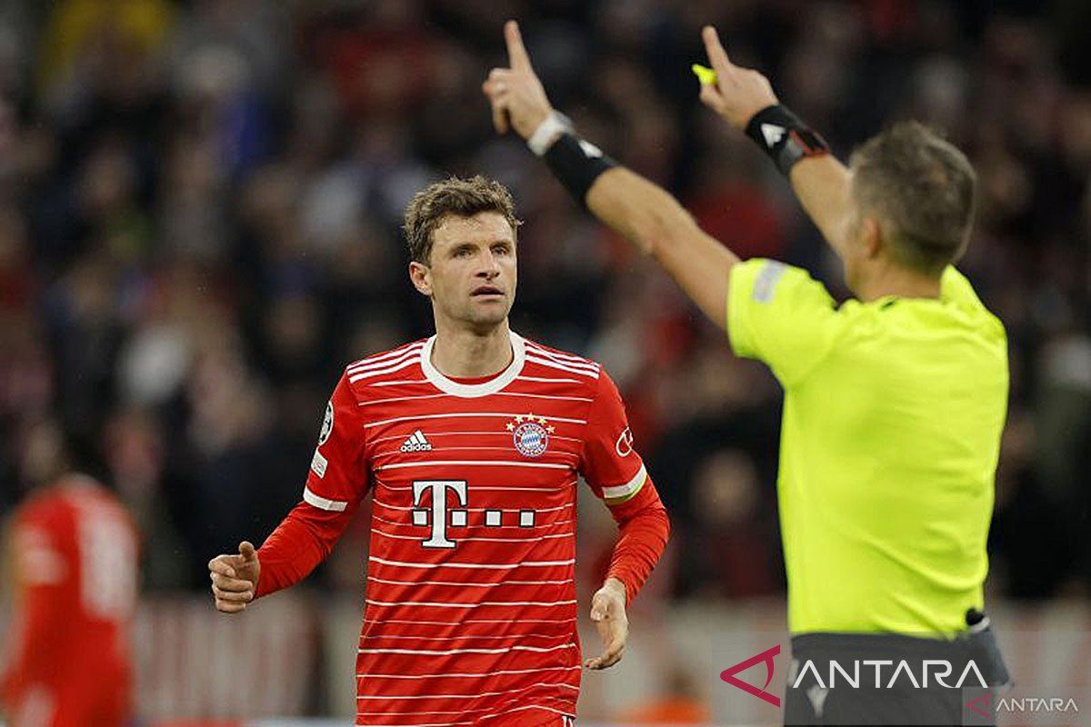 Bayern Muenchen bermain imbang 2-2 lawan Dortmund