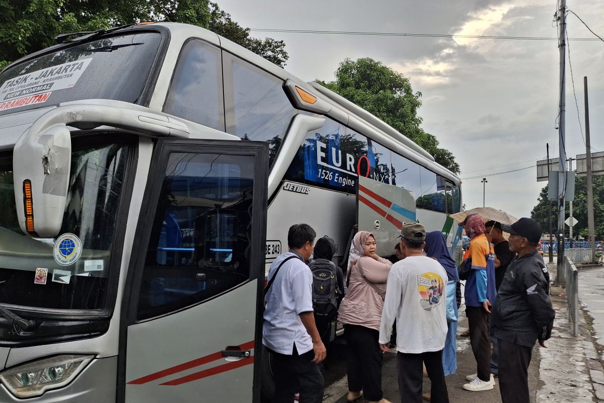 Sejumlah pemudik ungkap alasan kembali ke Jakarta lebih awal