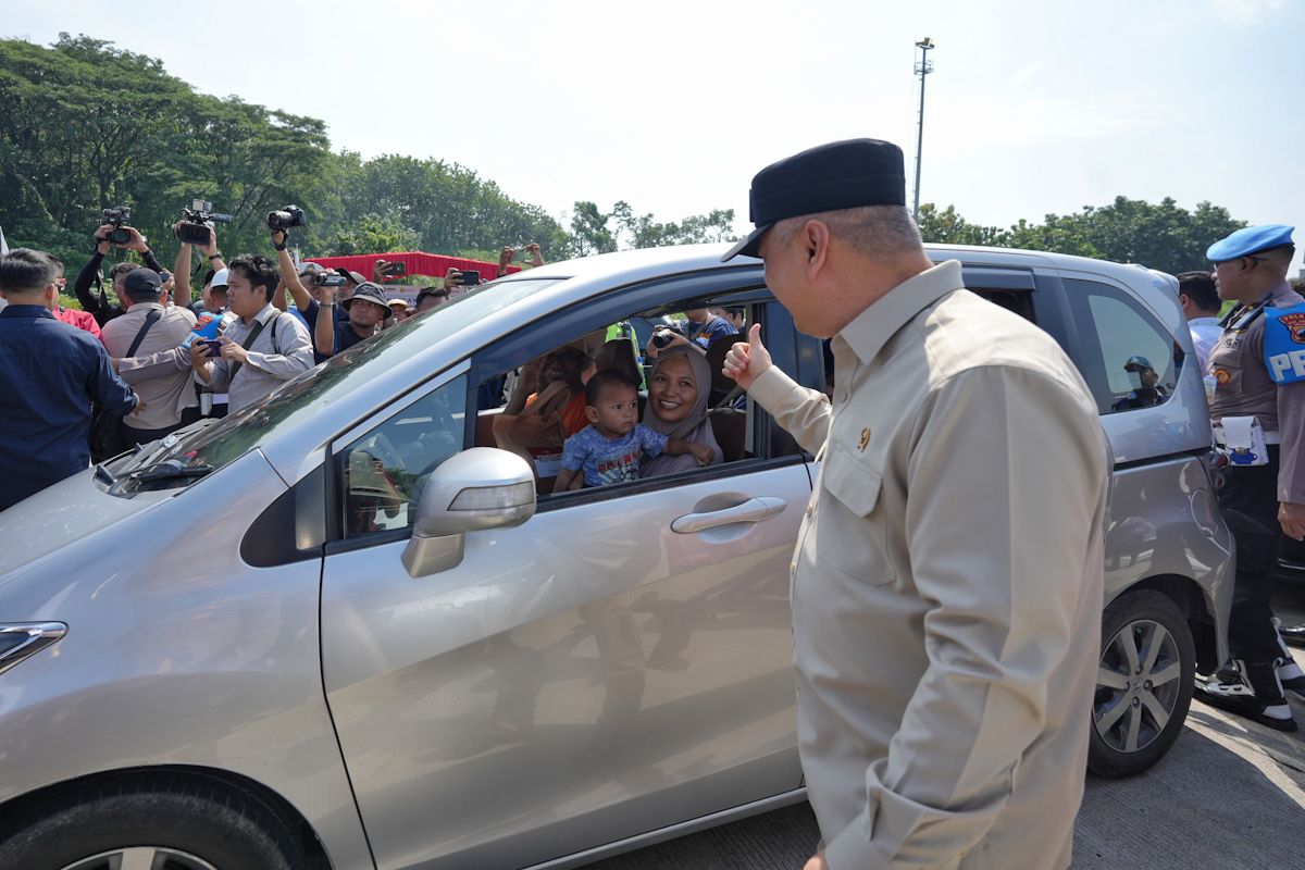 Menhub ingatkan pemudik agar menaati rambu-rambu lalu lintas