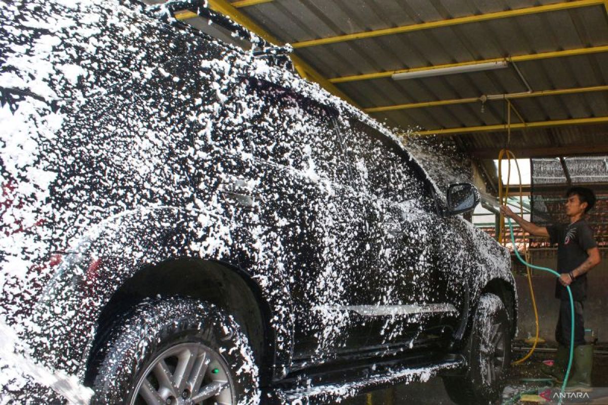 Teknik Cuci Mobil Tepat Jaga Nilai Jual Kembali