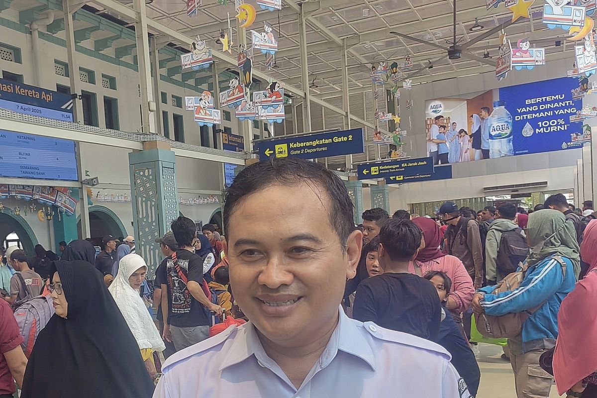 Stasiun Pasar Senen dukung program KLH kurangi sampah