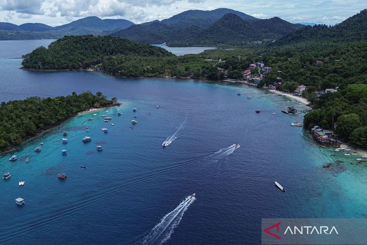 Rekomendasi 10 wisata pulau cantik di Indonesia