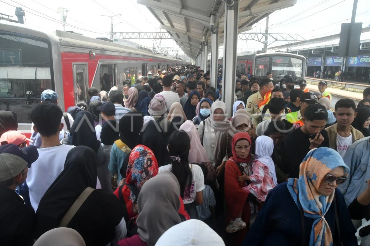 569.635 penumpang di Tangerang gunakan kereta api periode Lebaran