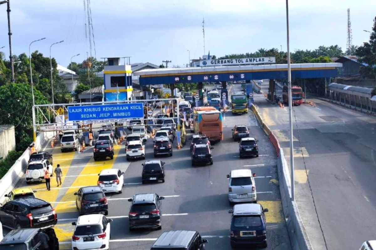 Sebanyak 89.071 kendaraan lintasi Tol Belmera pada puncak arus balik