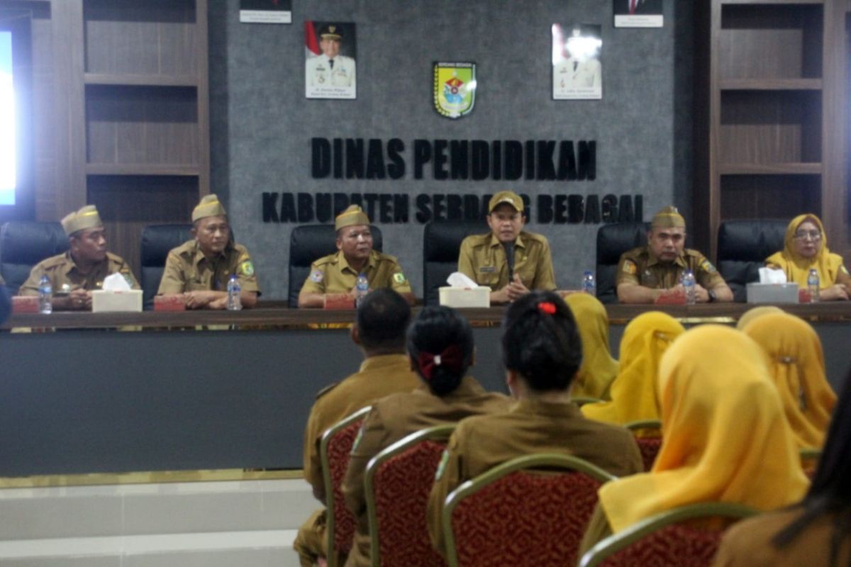 Usai pimpin apel, Wabup Serdang Bedagai sidak di dua kantor