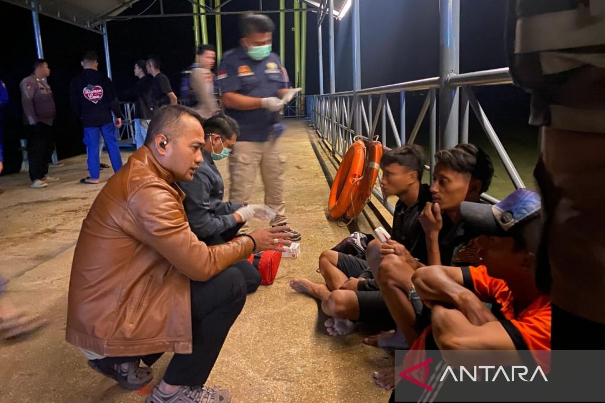 Tim gabungan evakuasi nelayan OKI terombang-ambing di Perairan Bangka