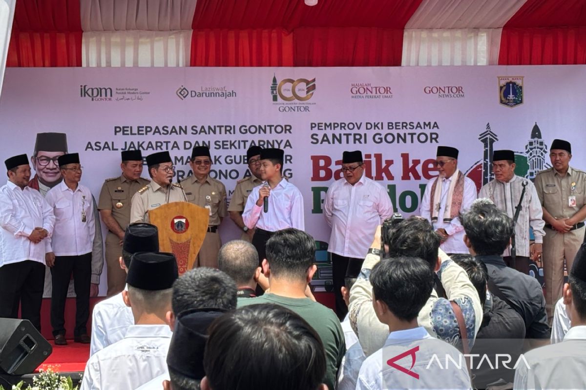 Pramono lepas 1.024 santri ke Pondok Pesantren Gontor di Monas