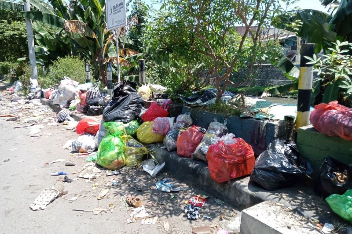 DLH: Tumpukan sampah saat Lebaran di Mataram karena TPA ditutup