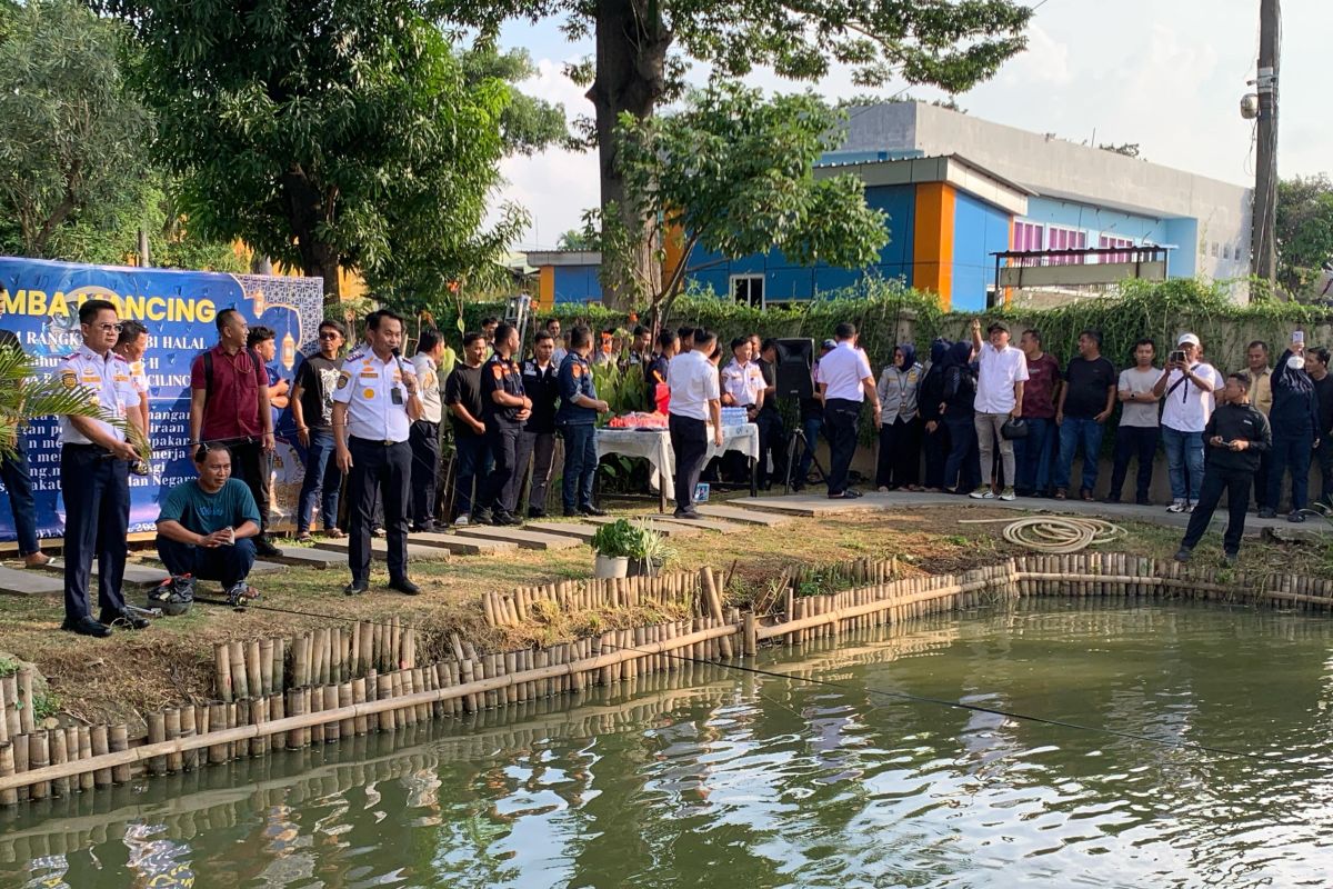UP-PKB Cilincing awali hari pertama kerja dengan lomba memancing 