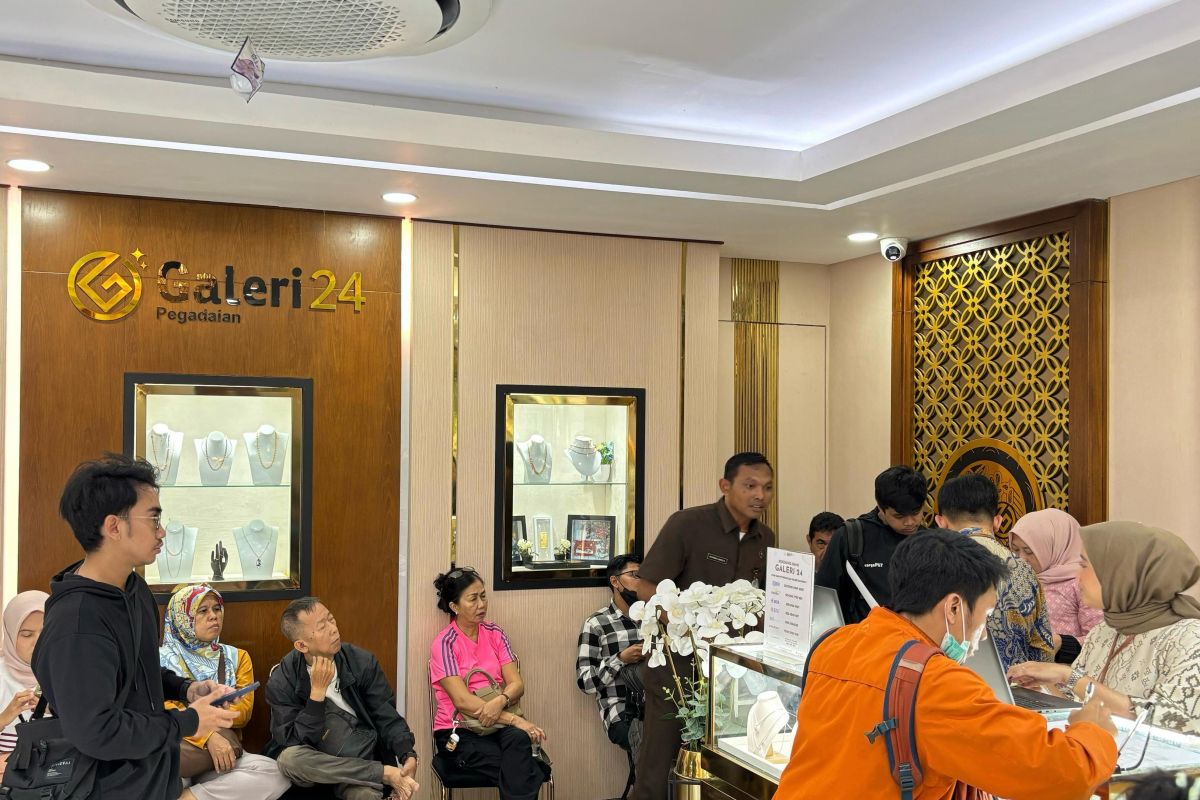 Lebaran Usai, Emas Pegadaian Galeri 24 Laris Manis Diburu Masyarakat