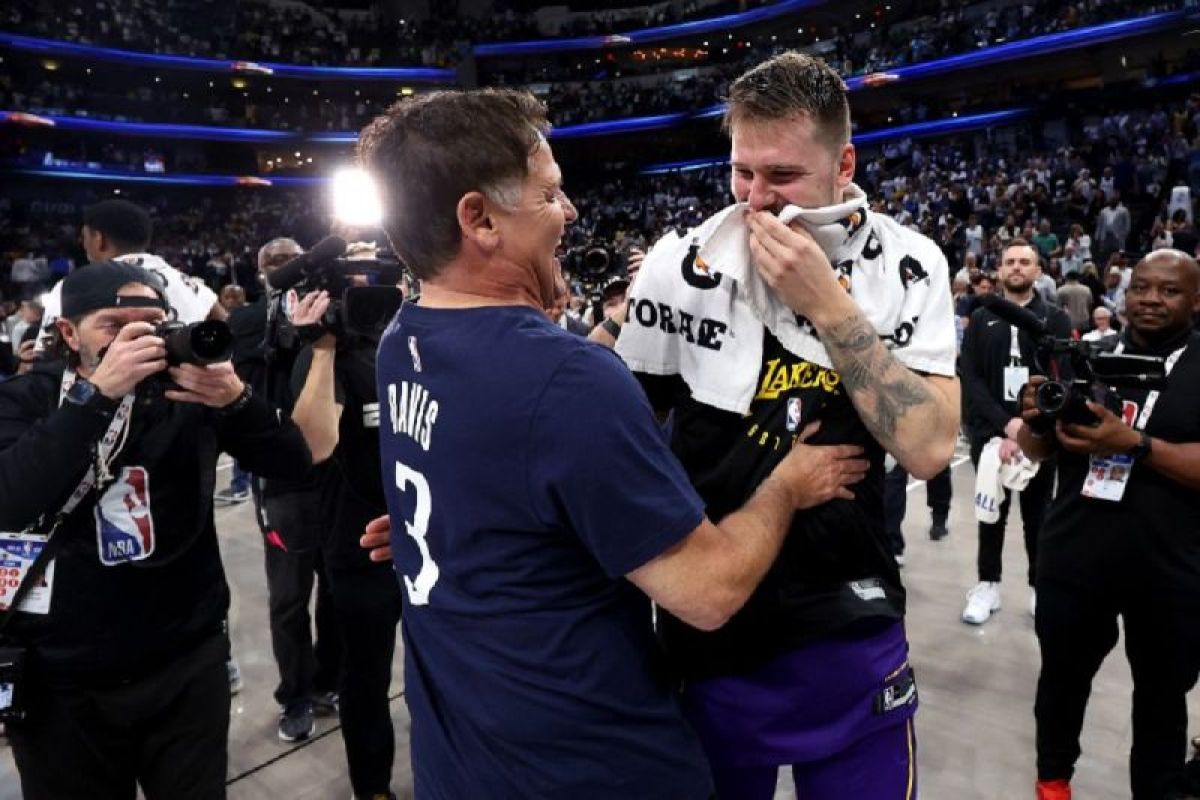 Luka Doncic tak kuasa menahan haru saat kembali ke Dallas