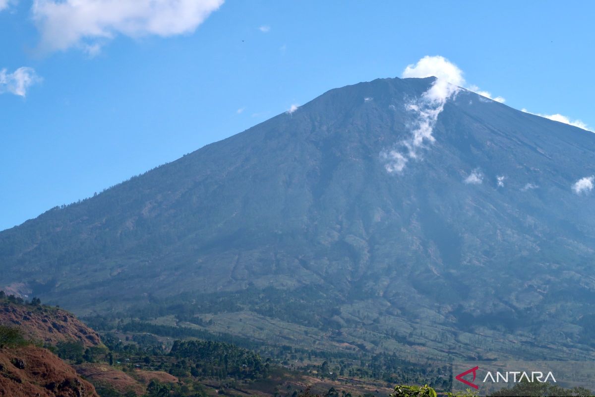 Warga Sembalun ingin mengelola mandiri pintu pendakian Gunung Rinjani