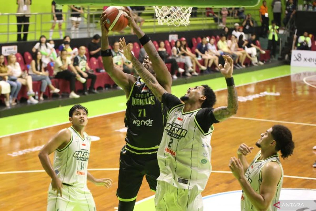 IBL: Borneo Hornsbill menang dramatis 97-96 atas Pacific Caesar Surabaya