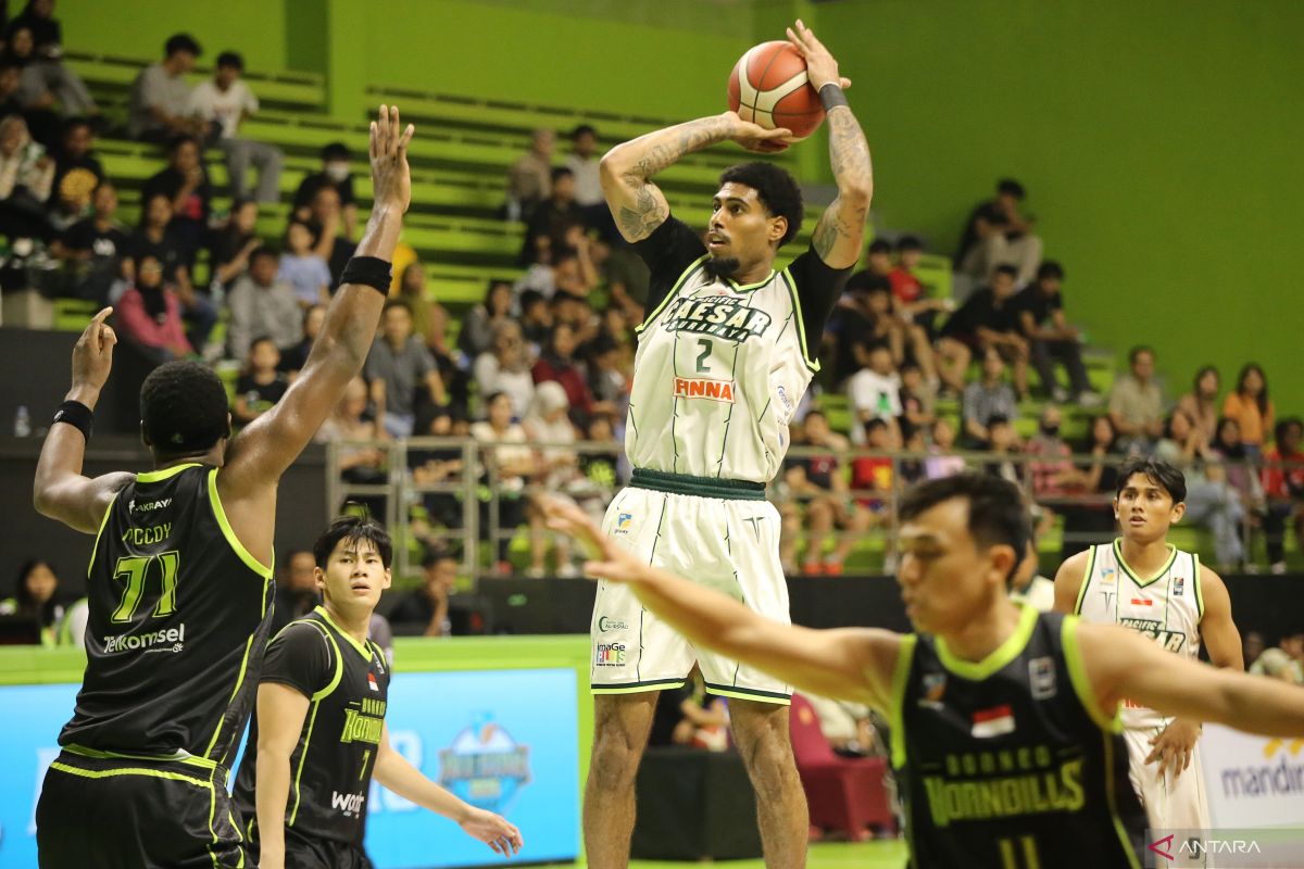 Tim pengawas dalami dugaan kesalahan timer di laga Pacific vs Borneo
