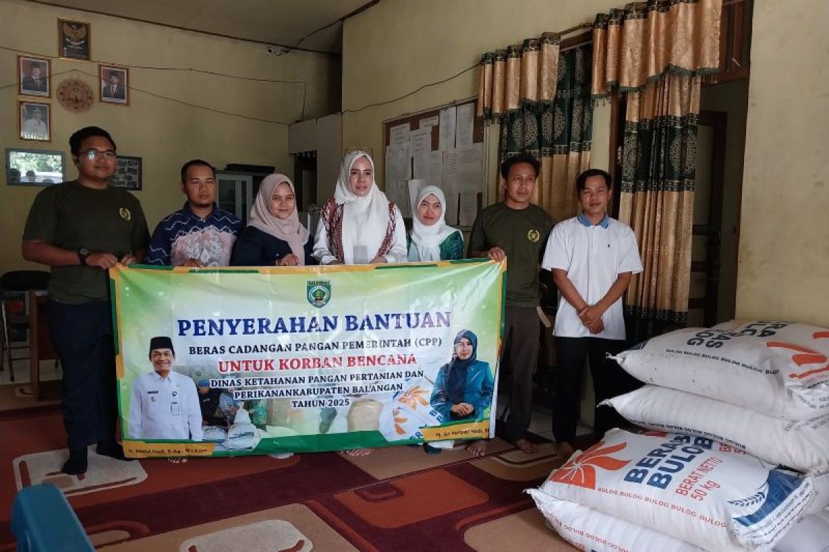 Pemkab Balangan salurkan bantuan untuk warga Desa Mihu terdampak banjir