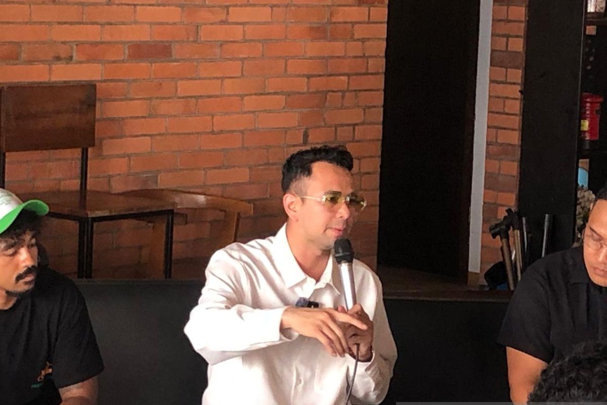 Isu selebritis Raffi Ahmad terlibat proyek dapur MBG dibantah Kepala BGN