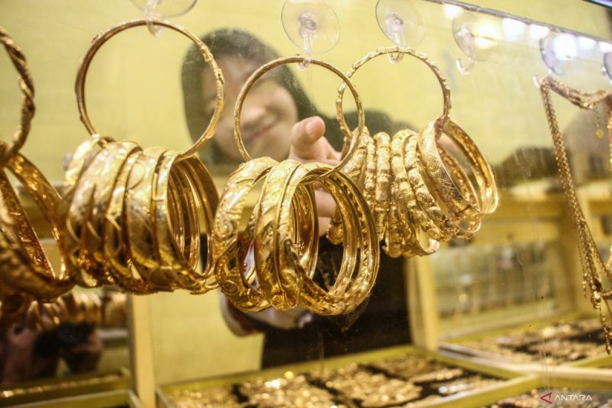 Emas Antam Sabtu stabil Rp1.965.000 per gram