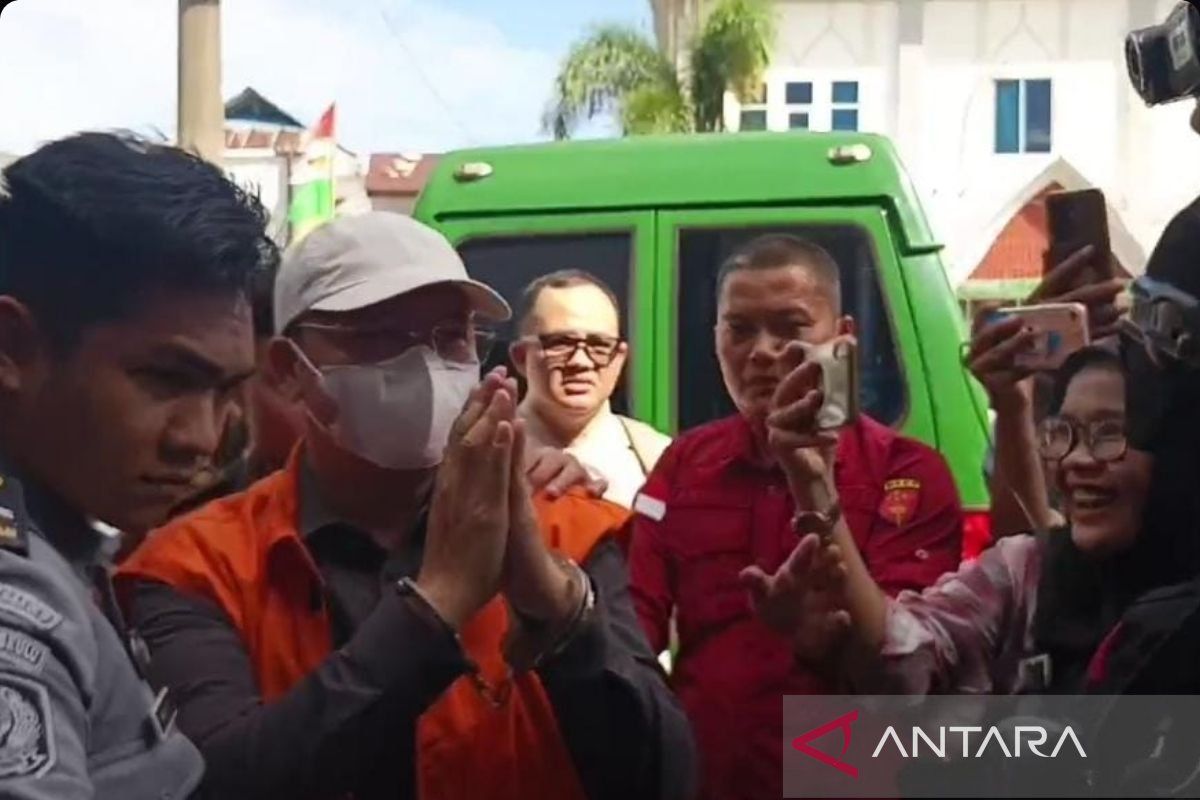 Rohidin Mersyah ditahan di Rutan Bengkulu untuk jalani sidang