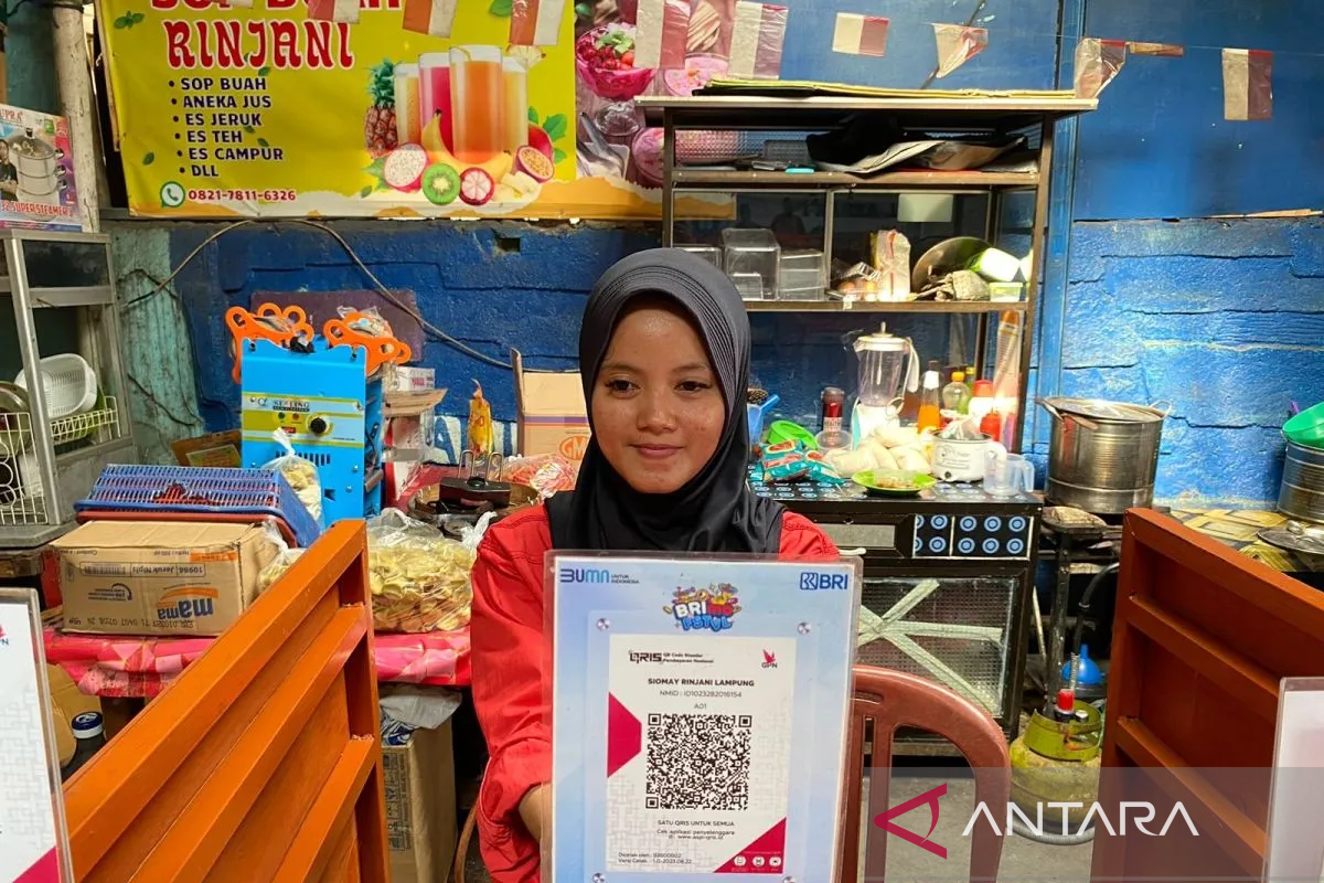 UMKM siomay dan batagor Rinjani terbantu dengan QRIS BRImo