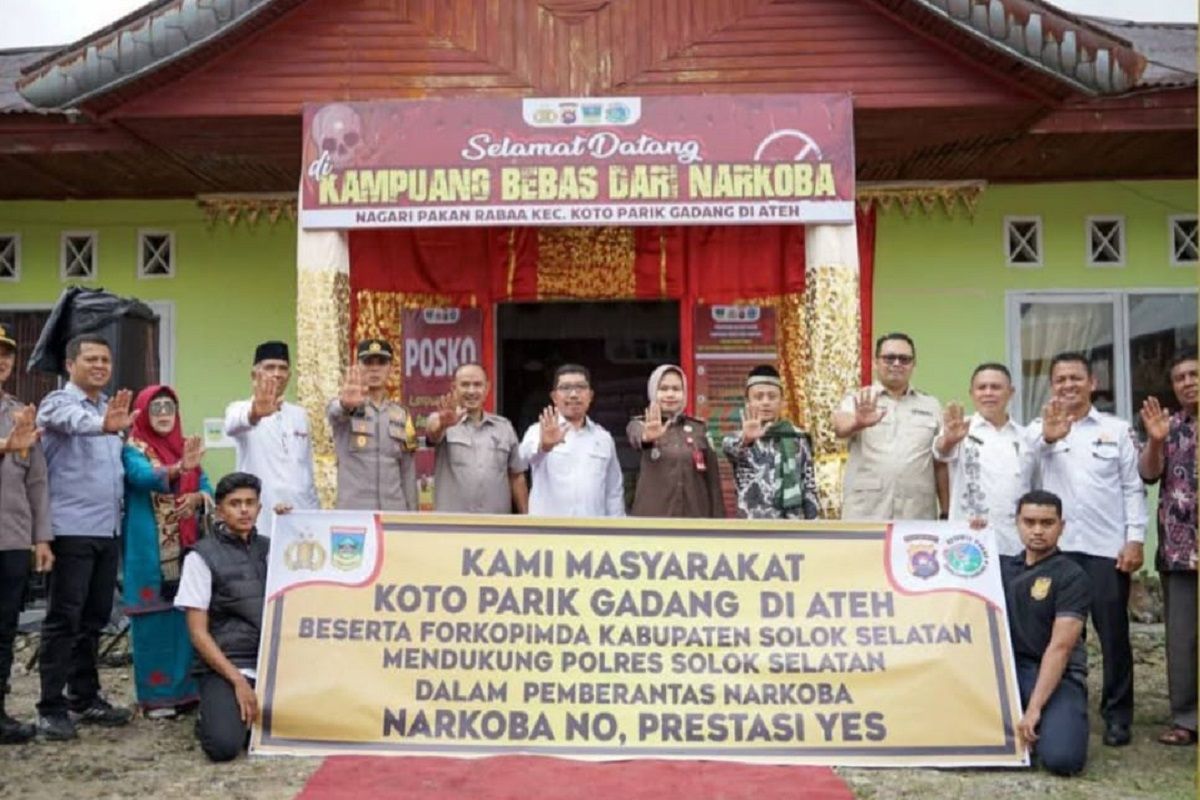 Pemkab dan Polres Solok Selatan tandatangani kesepakatan kampung bebas narkoba