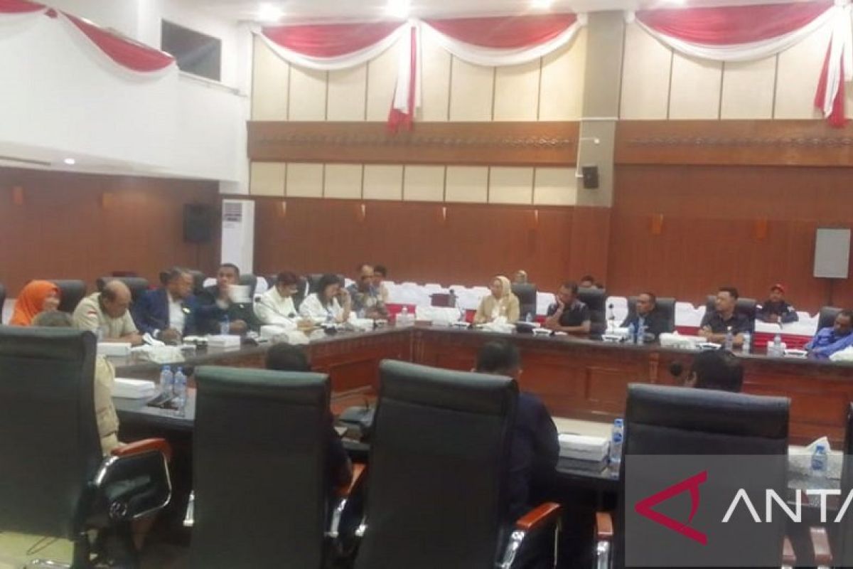 Ambon butuh pelabuhan tipe A terintegrasi  dengan industri perikanan