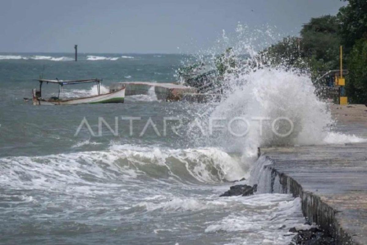 BMKG: Gelombang empat meter  berpotensi di Samudera Hindia barat Nias
