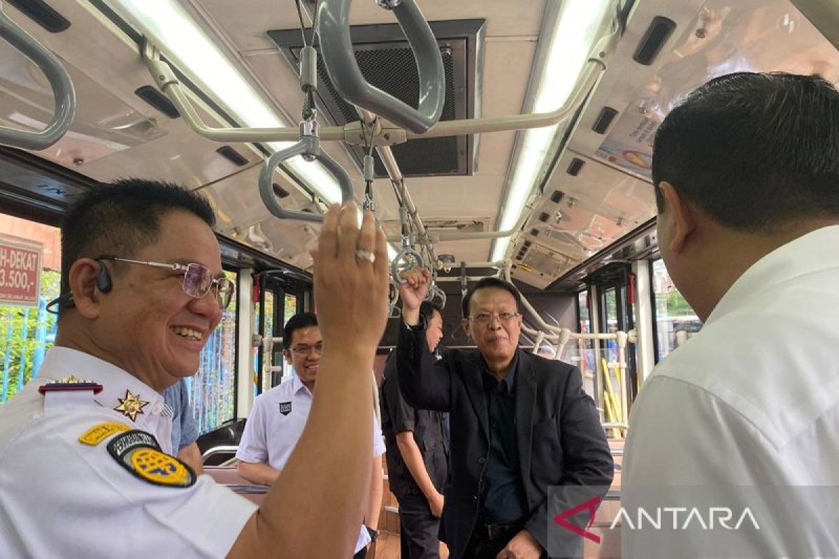 DKI uji coba Transjabodetabek rute Blok M-Alam Sutera