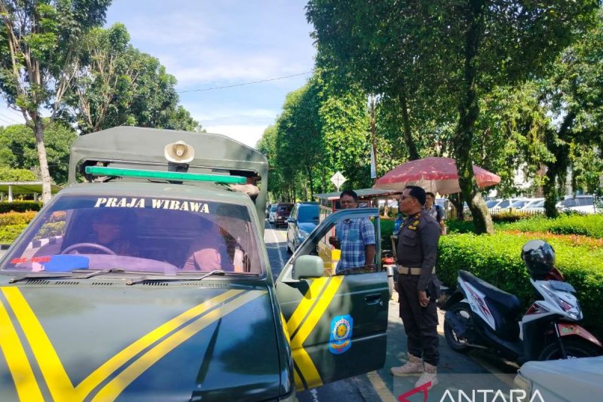 Satpol PP Damkar Agam rutin gelar operasi pedagang jualan di trotoar