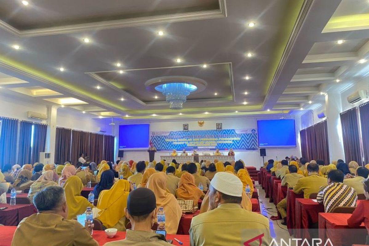 Pemkot Pontianak perkuat kompetensi kepala sekolah untuk pembentukan karakter sekolah