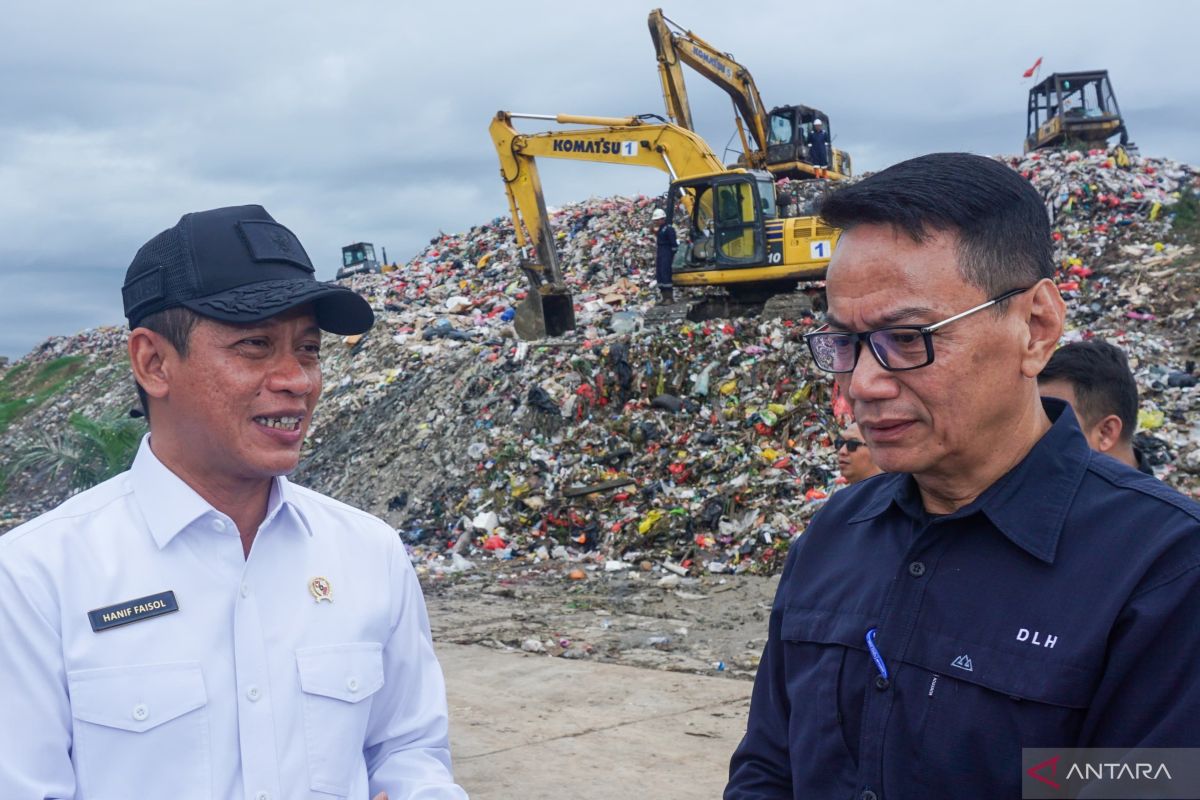 Menteri LH ingatkan 343 pemda wajib kelola sampah agar tak kena pidana