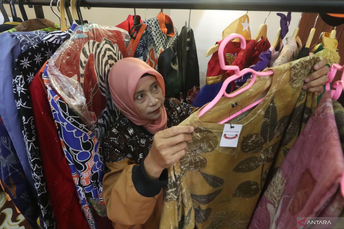"Indonesia First", berdikari di tengah guncangan ekonomi dunia