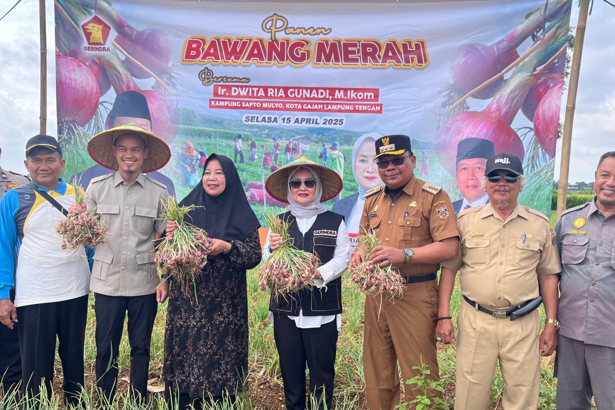 Anggota DPR beri bantuan bangsal pengolahan senilai Rp327 juta di Lampung Tengah