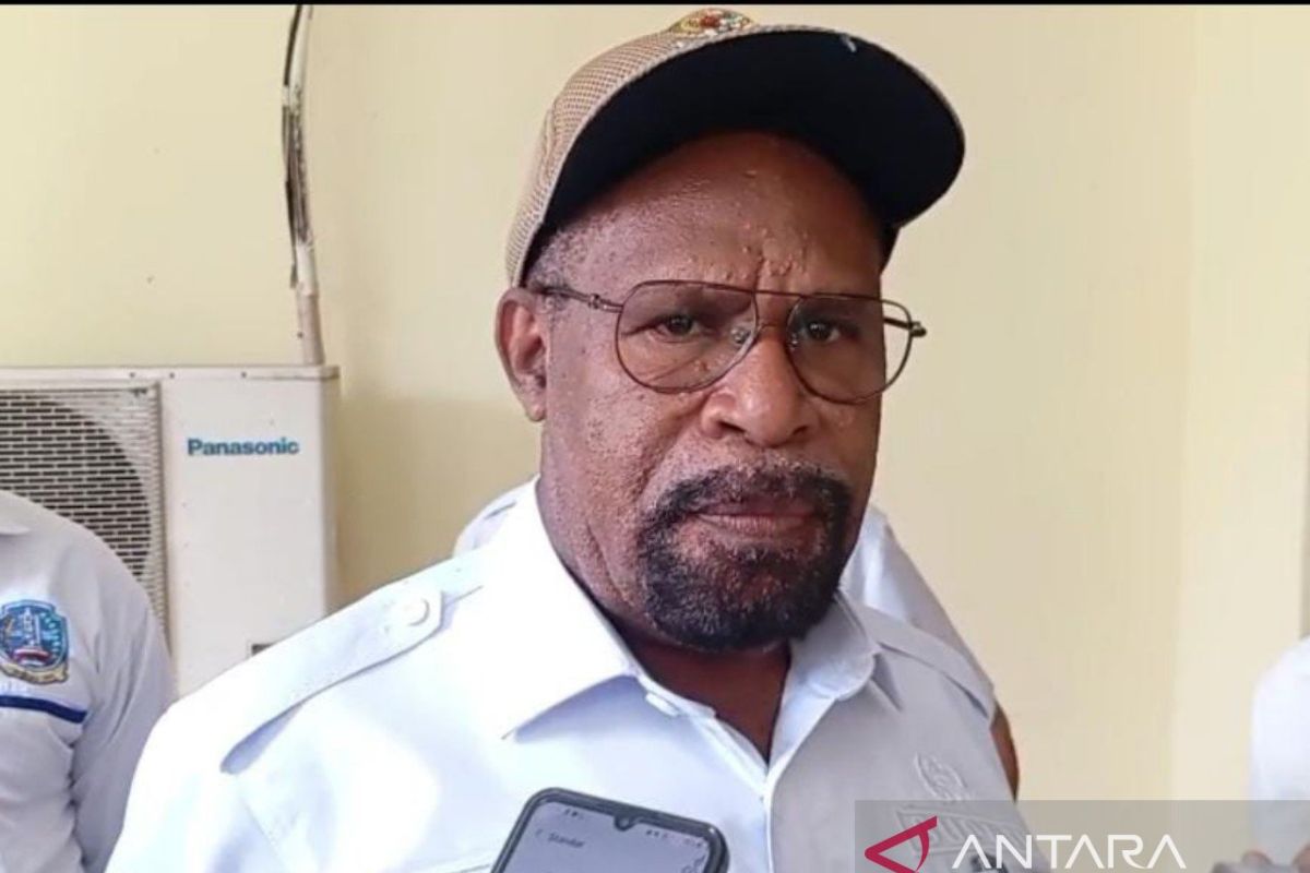 Bupati Jayapura dorong pemerintah kampung membangun koperasi