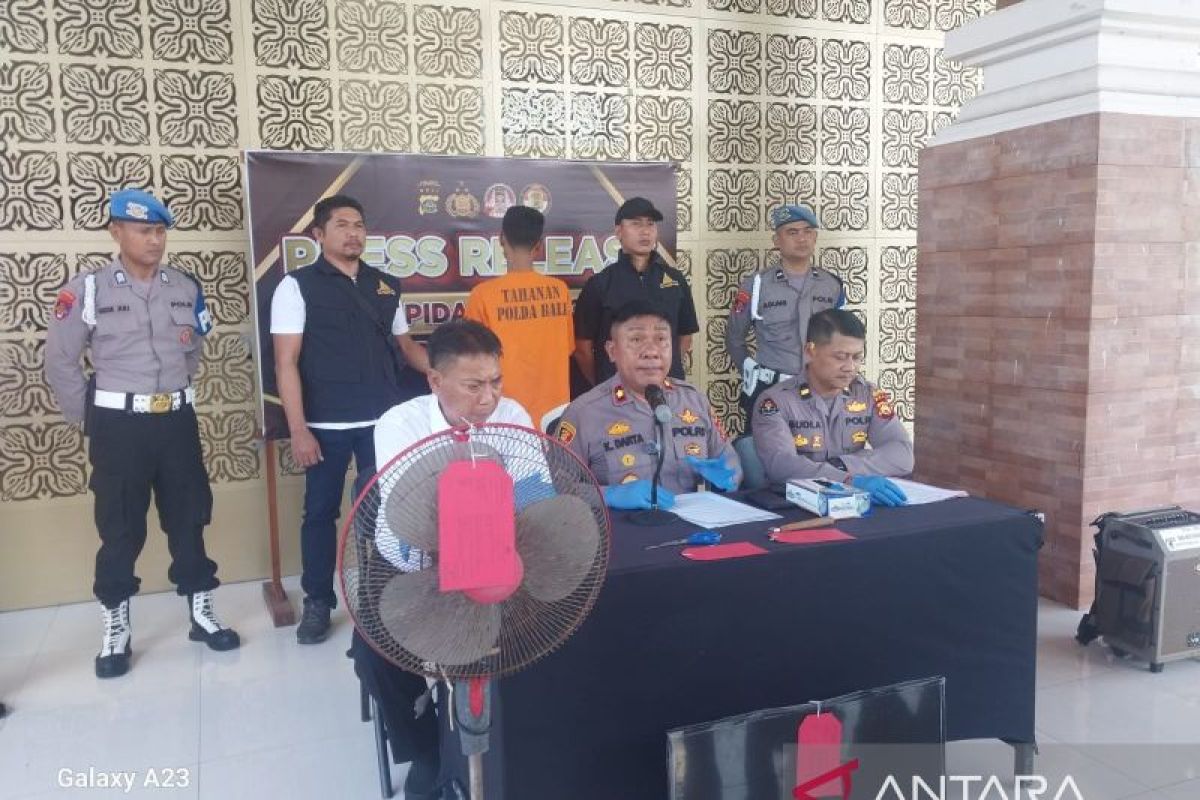Polres Jembrana-Bali tangkap pencuri barang elektronik di pura