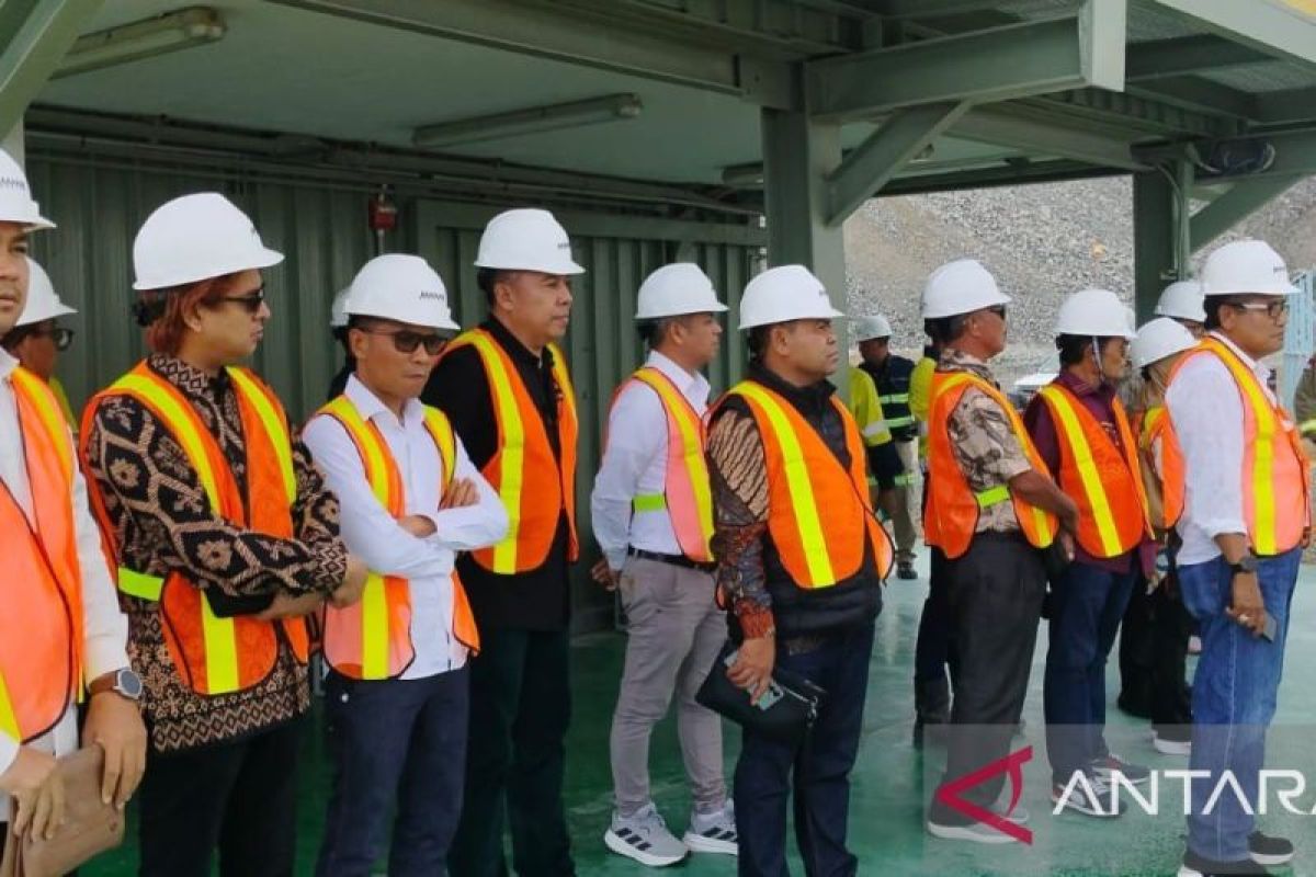 DPRD NTB mendorong peningkatan kapasitas produksi smelter PT Amman