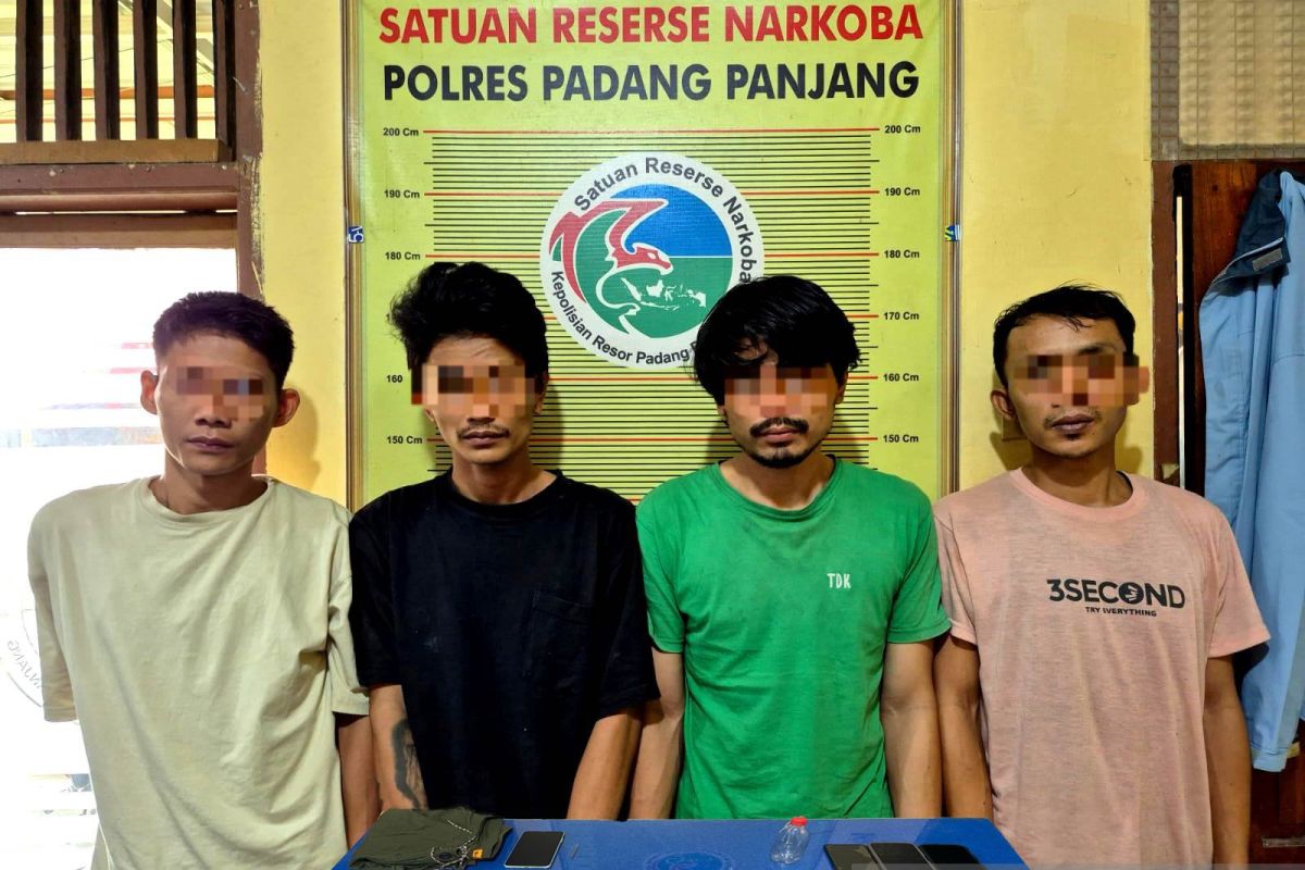 Polres Padang Panjang tangkap empat pelaku pengedar dan penyalahgunaan narkotika