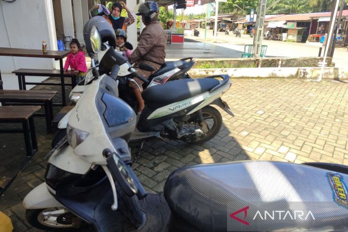 Pemkot Bengkulu serahkan surat perintah tugas kepada 600 juru parkir