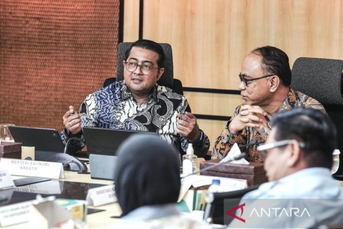 Menekraf-Menkop  bahas potensi pengembangan ekraf berbasis koperasi