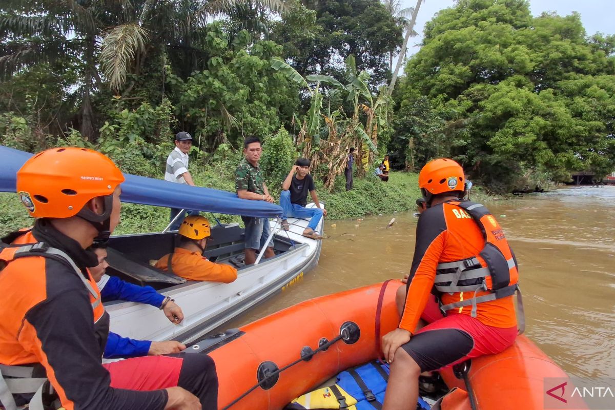 SAR Palembang cari dua lansia tenggelam di perairan Musi Banyuasin