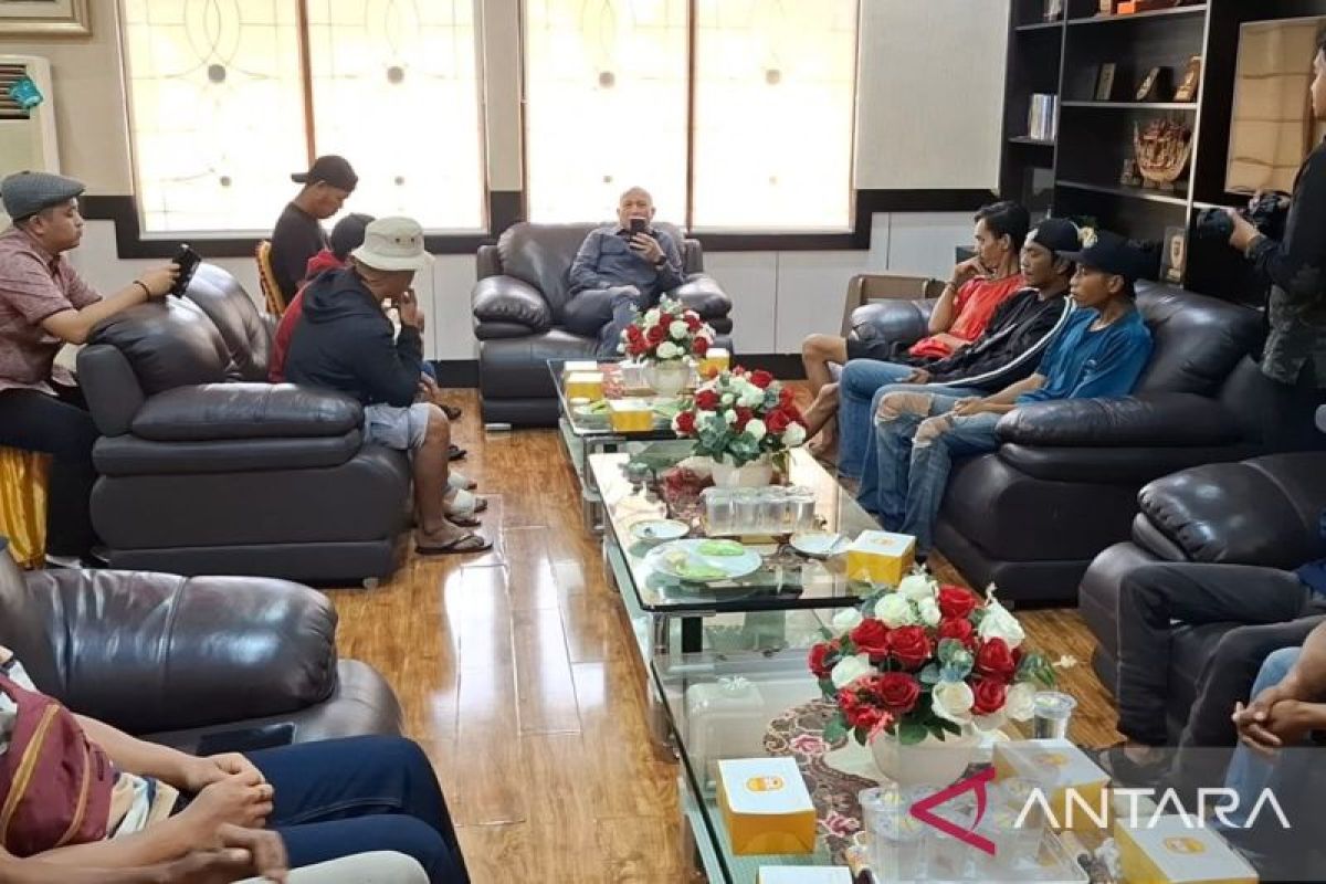 Ketua DPRD Babel terima aspirasi dan keluhan belasan juru parkir