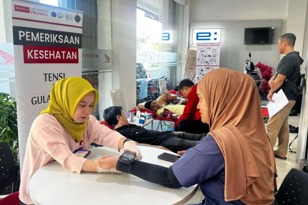 Astra Motor Kalbar Gelar Pemeriksaan Kesehatan dan Aksi Donor Darah