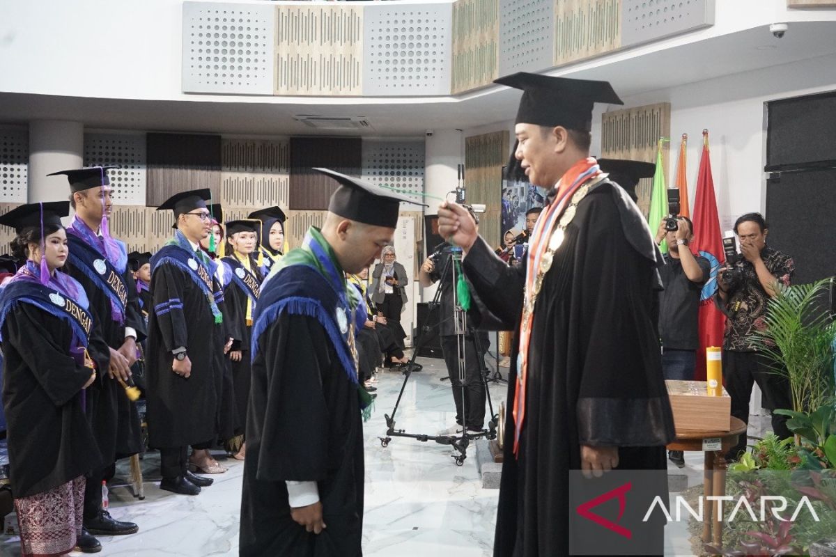 Wisudakan 364 lulusan, ini pesan Rektor Universitas Bangka Belitung