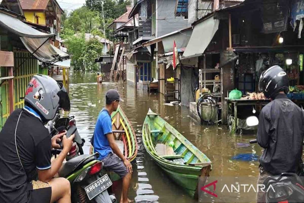 Kades dan lurah se-Murung Raya diminta aktifkan posko penanganan banjir