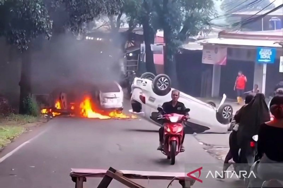 Polisi jelaskan penyebab terbakarnya mobil di kawasan Pondok Ranggon