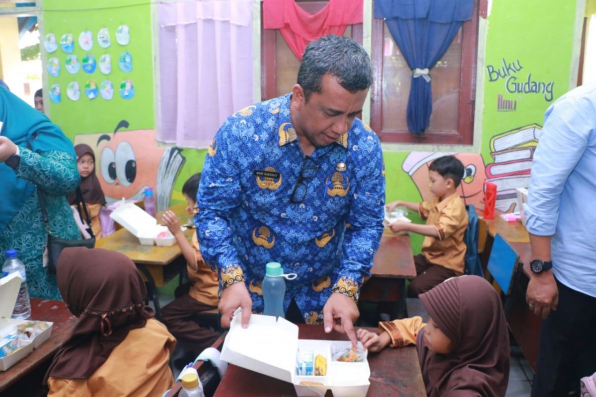 Program Makan Bergizi Gratis di Pekanbaru berlanjut pekan depan