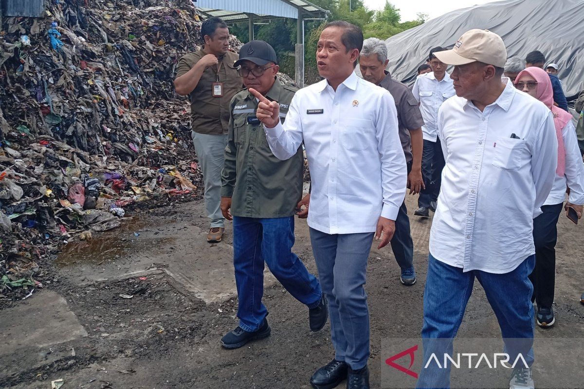 Menteri LH Hanif Faisol Nurofiq dukung pengembangan TPA-BLE di Banyumas