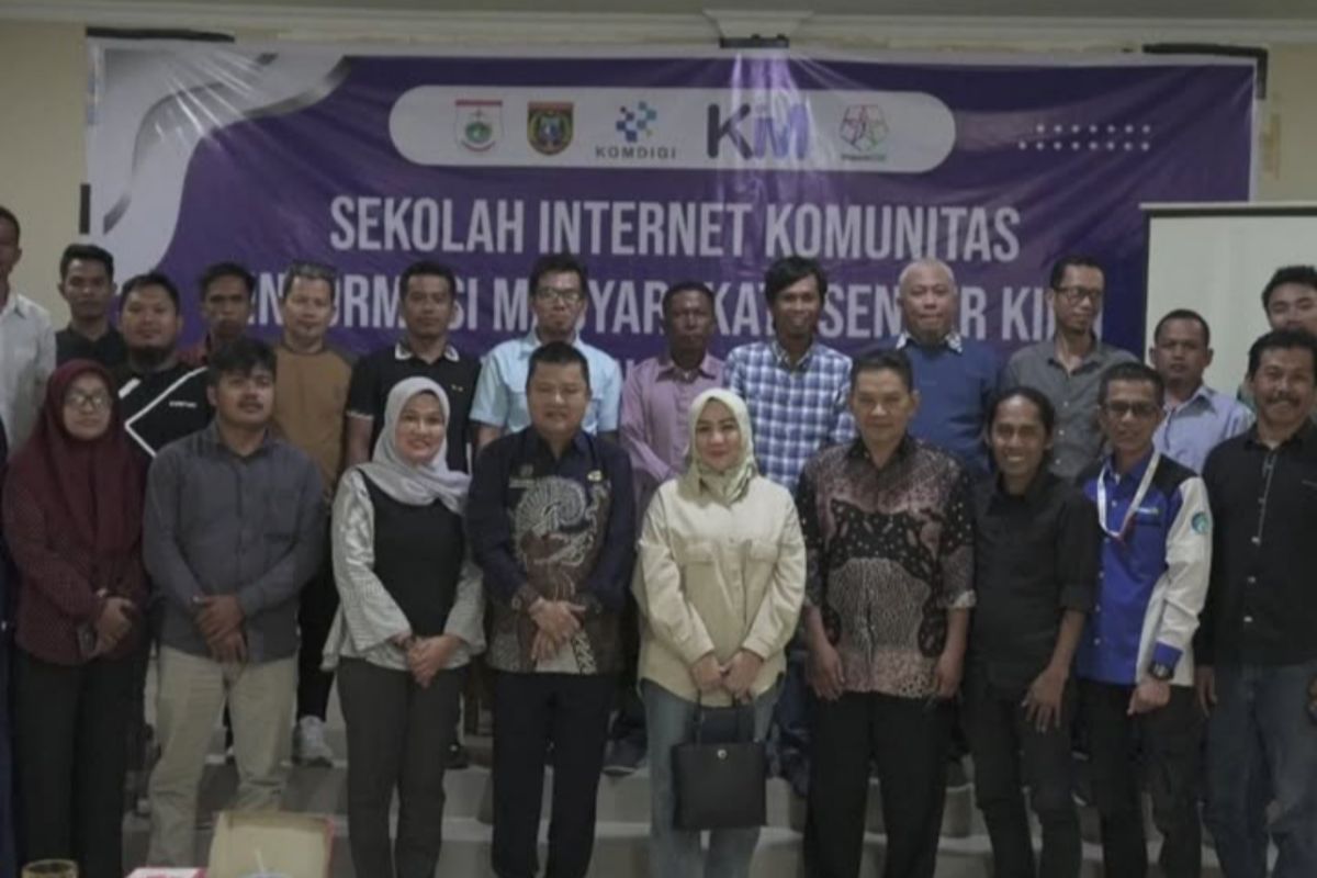 Kominfo Sulbar tingkatkan kemampuan masyarakat gunakan medsos