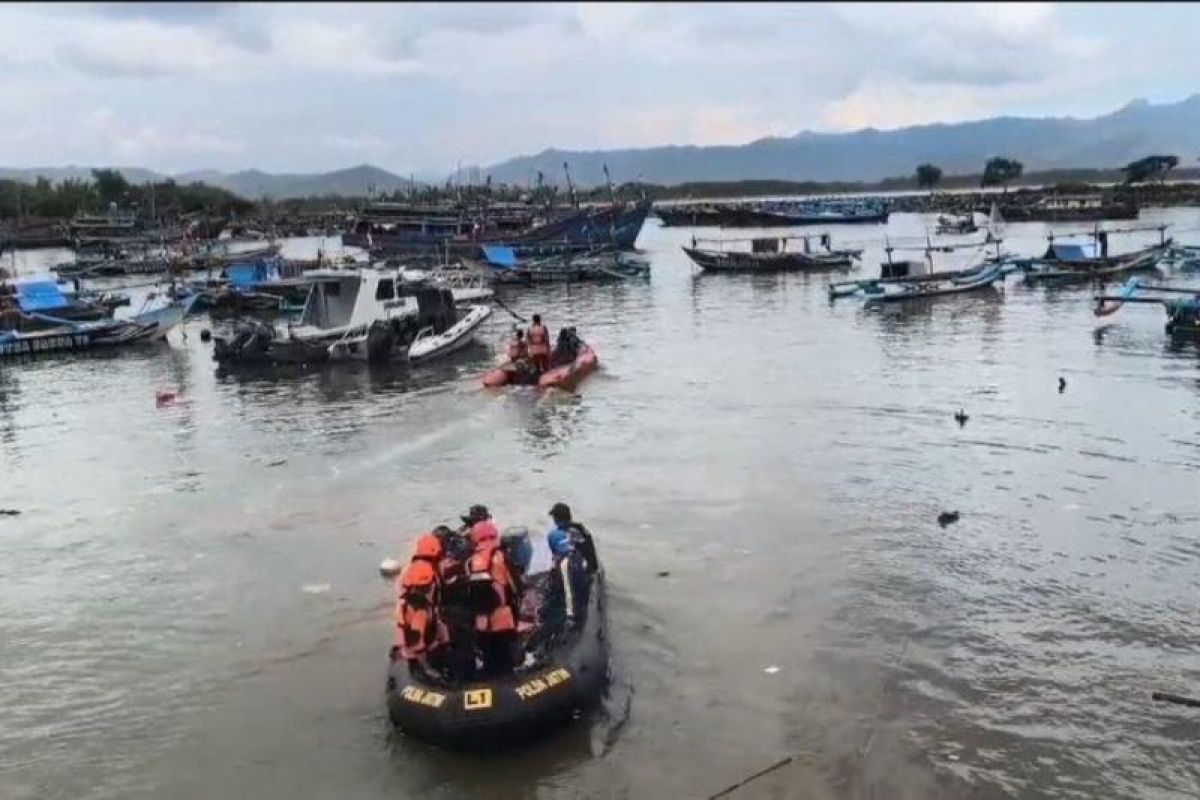 Operasi SAR korban hilang di Pantai Ngambur Pacitan dihentikan