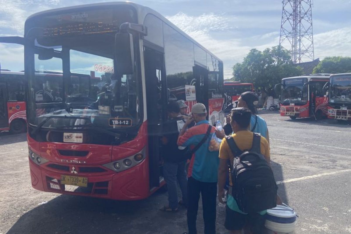 Sebanyak 1.403 penumpang naik Trans Metro Dewata beroperasi kembali
