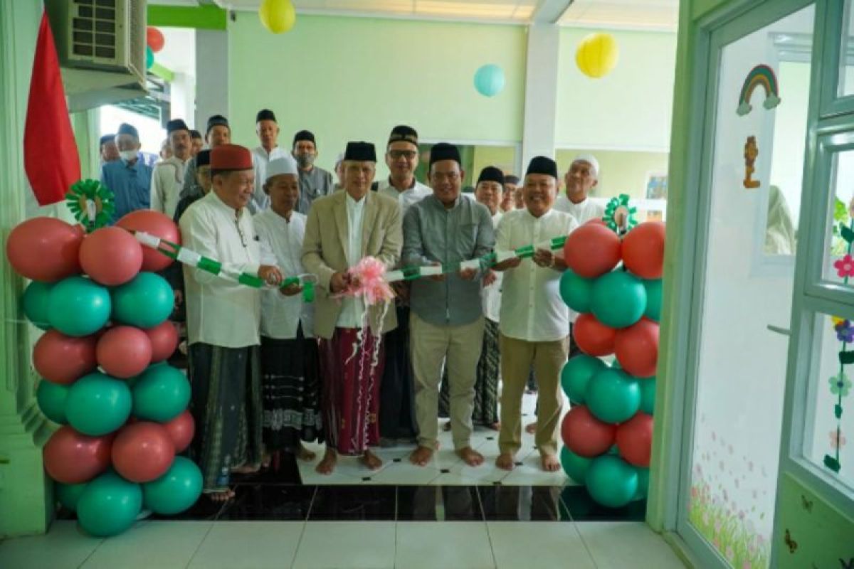 Pengurus Masjid Alqodar Sendangmulyo halalbihalal, dua kelas diresmikan